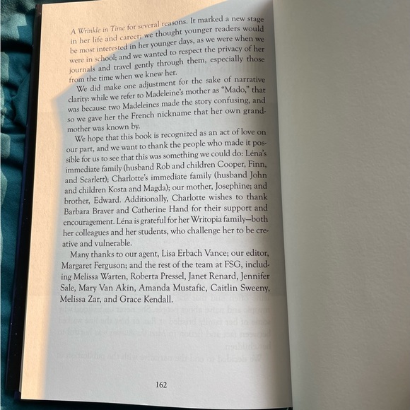 🌻3/$20 Becoming Madeleine Biography Book - Picture 5 of 5